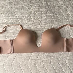Victoria's Secret Nude deep plunge Push-Up Bra